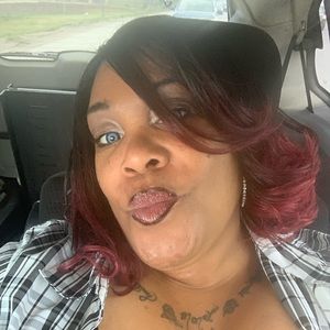 Meet your Posher, Aisha